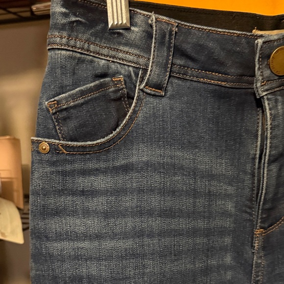 Democracy Barrel Leg Jean - Picture 3 of 7